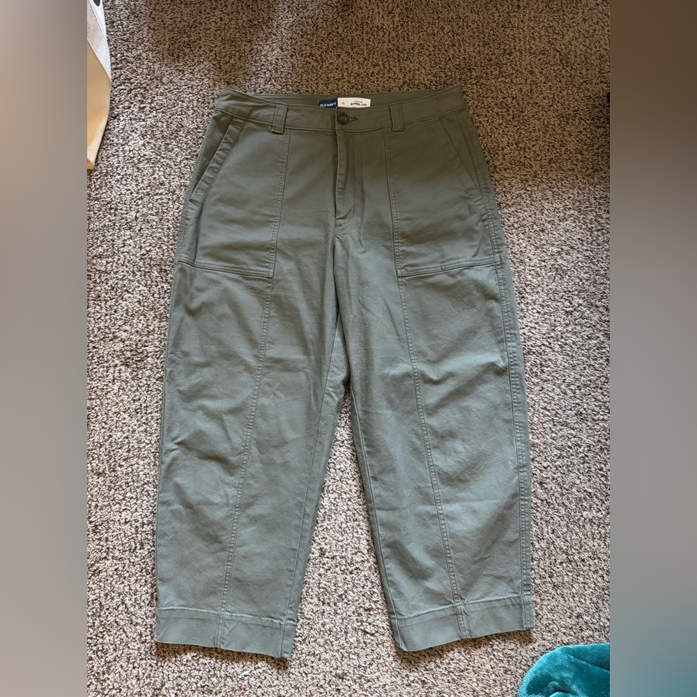 Old Navy Barrel Leg pants